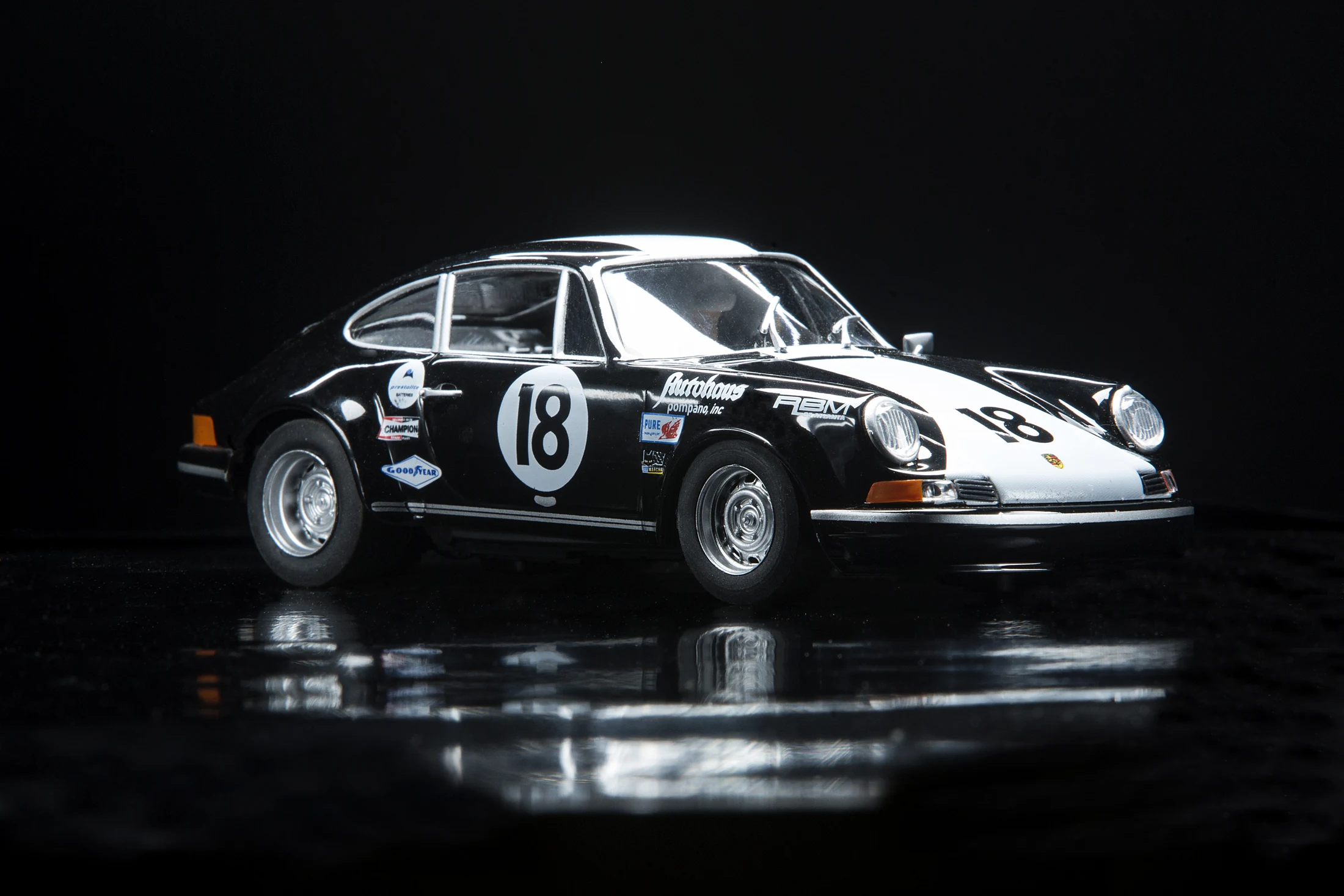 Porsche · dorsal 18 (identificación provisional)